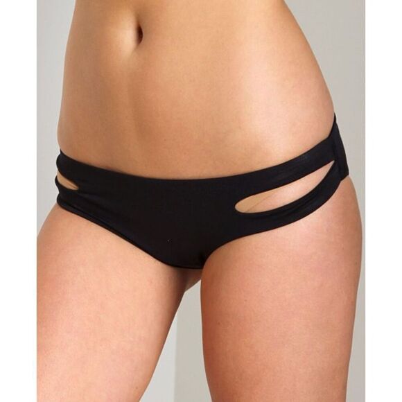 L*SPACE black bikini bottoms. Size medium. Retails $80 - Picture 6 of 12